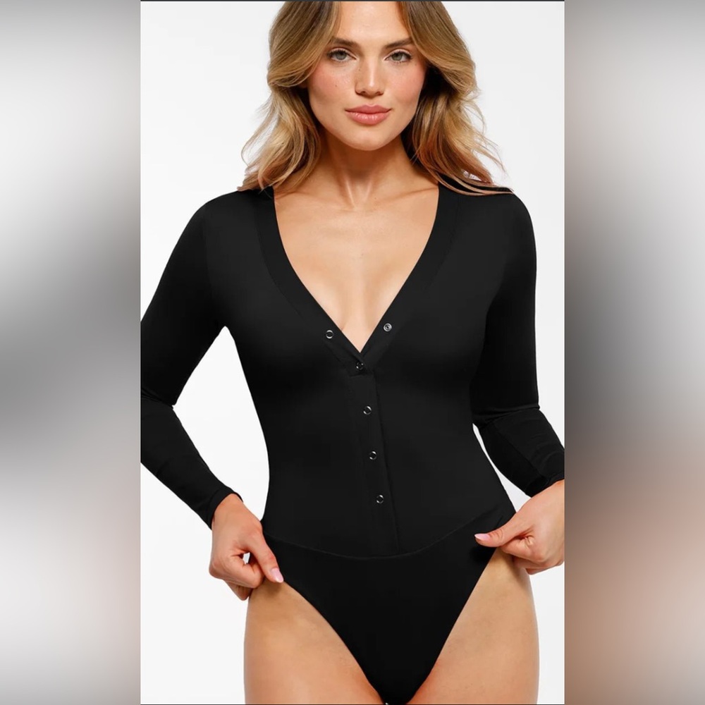 Popilush black bodysuit